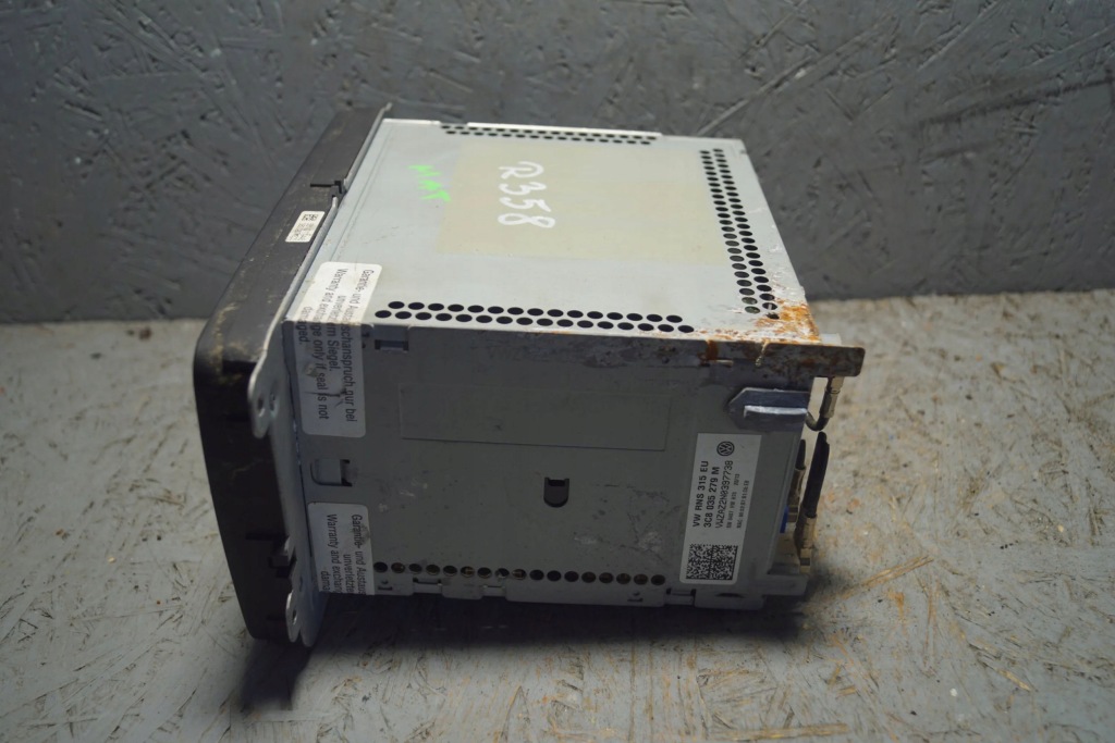 фото №8, Радио навигация vw passat b7 tiguan 5n 3c8035279m r358