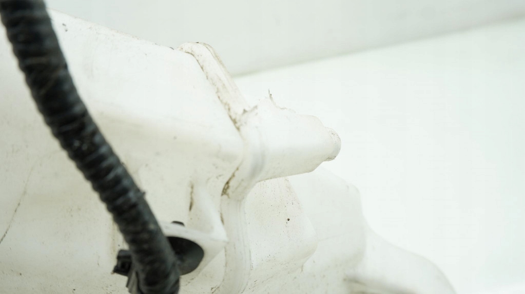 фото №5, Lexus lbx бачок розпилювача омивача 2024r-