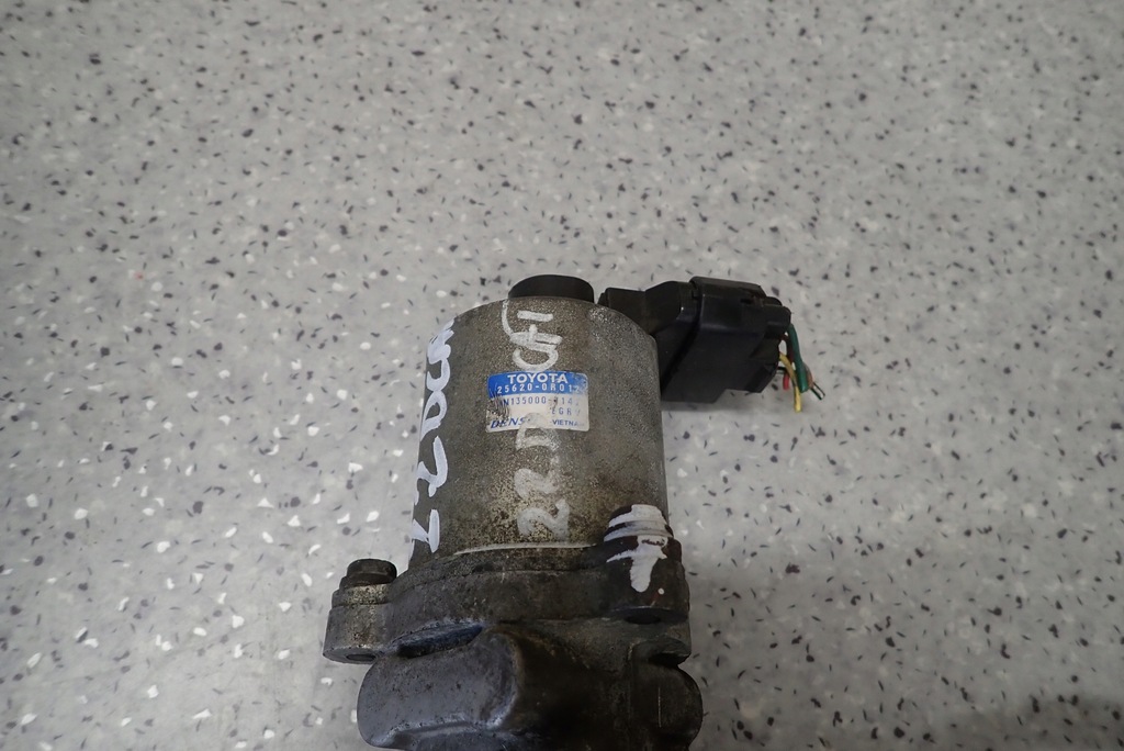 фото №3, Toyota corolla verso avensis 04- 2.2 2,0 клапан egr