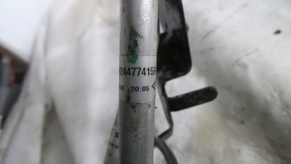 фото №6, Шланг кондиціонера renault zoe 924477415r трубка кондиціонер 924489058r