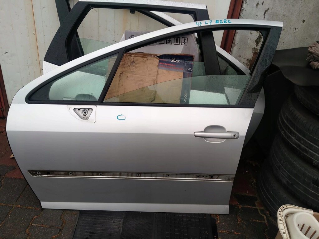 фото №1, Peugeot 407 дверь левый перед ezrc