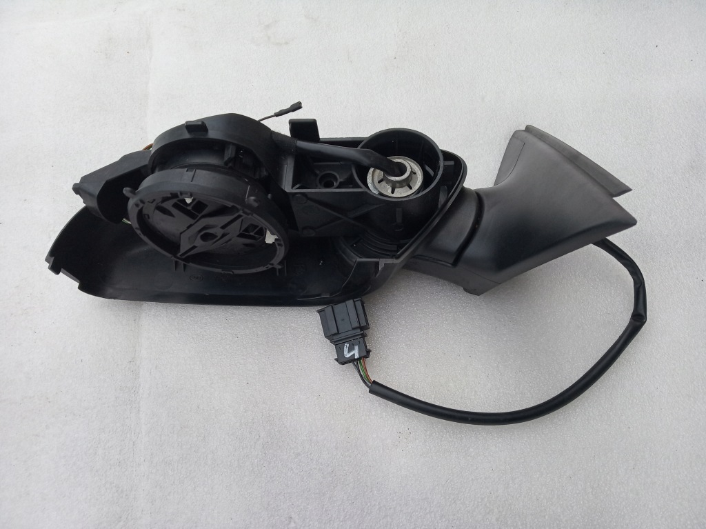 фото №1, Skoda fabia ii зеркало левая 4 pin 5j1857507e