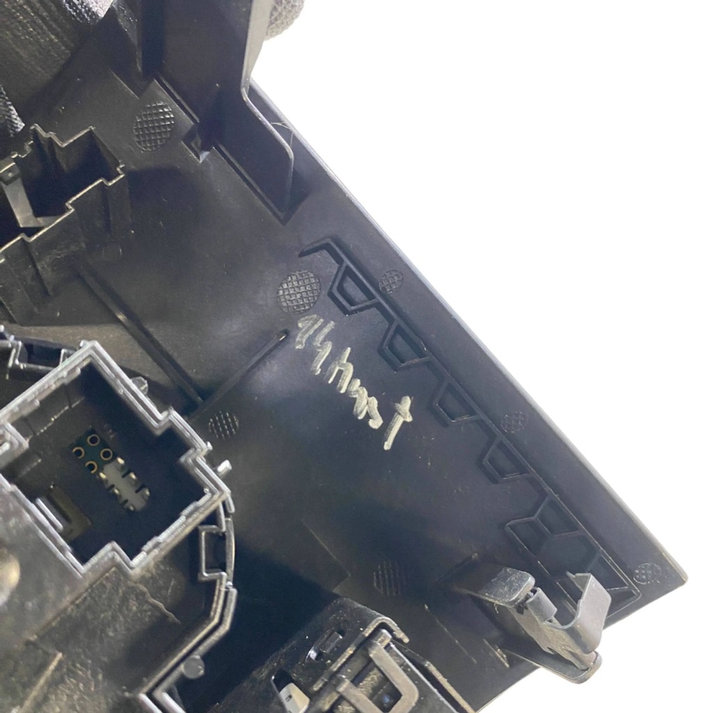 фото №12, Ford mustang v 2014 панели управление, переключатели