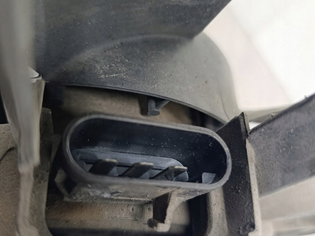 Вентиляторы радиатора mazda tribute i 1526-0200 1526-0205 bosch 2.0 16v Недорого