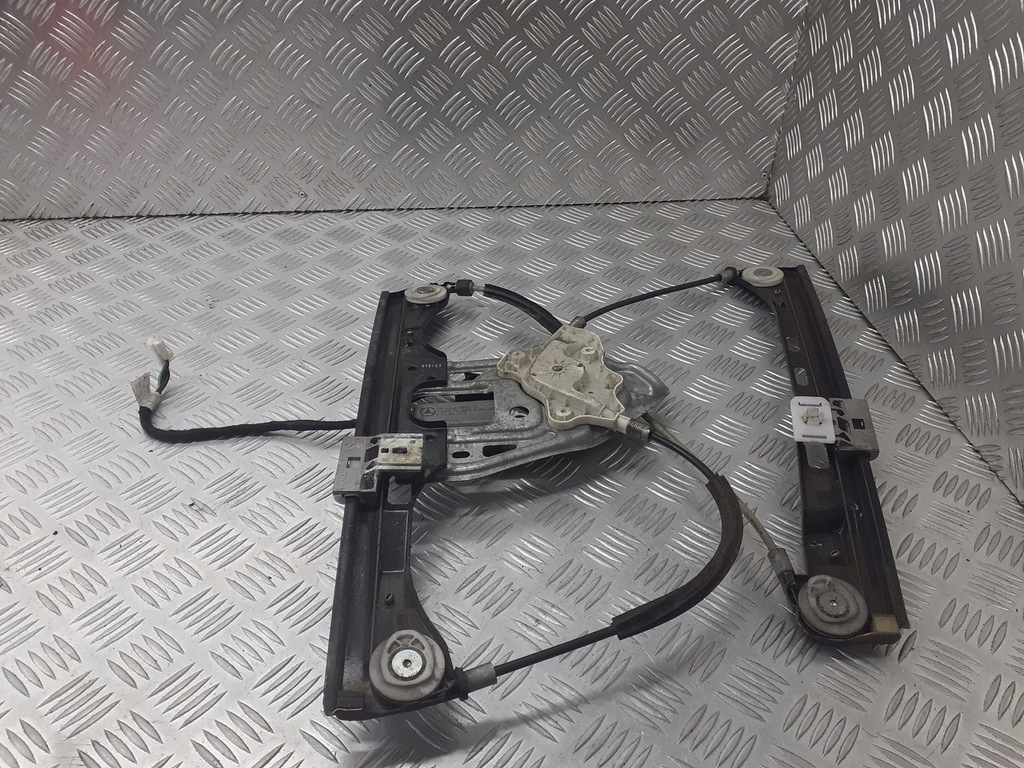 фото №1, Механизм стекло левый перед mercedes w203 a2118201842