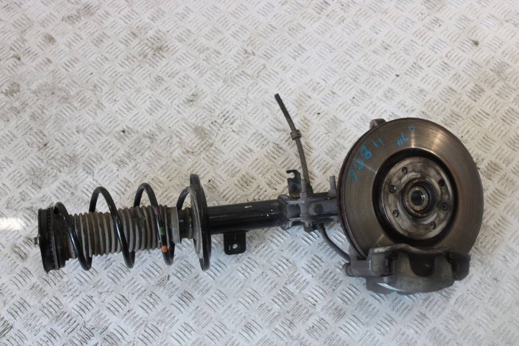 фото №1, Поворотний кулак амортизаторна стійка амортизатор лівий перед peugeot 208 ii 2