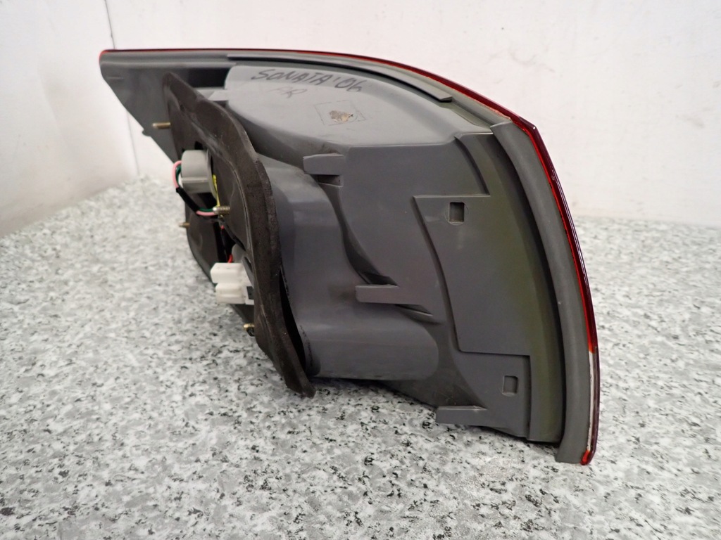 фото №9, Hyundai sonata 05-09 лампа задня права