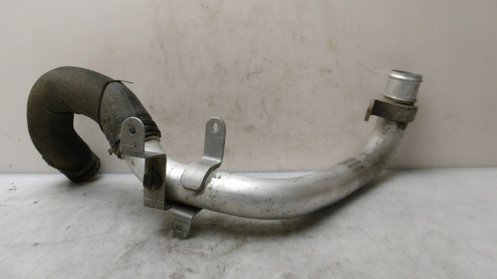 фото №2, Audi r8 420 06- шланг труба wąż wody 420121071