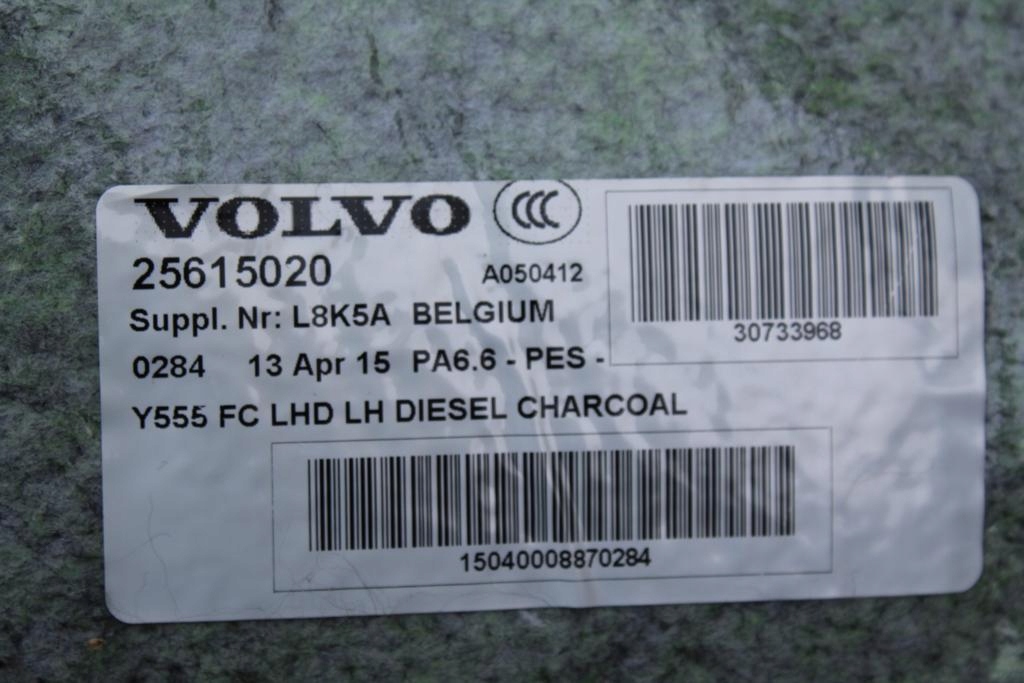 фото №8, Коврик обшивка volvo v40 ii 2015 25615020