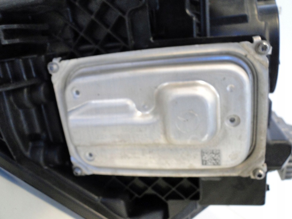 фото №7, Mercedes лампа передня права a2479062005 glb 247 x247 led high performance