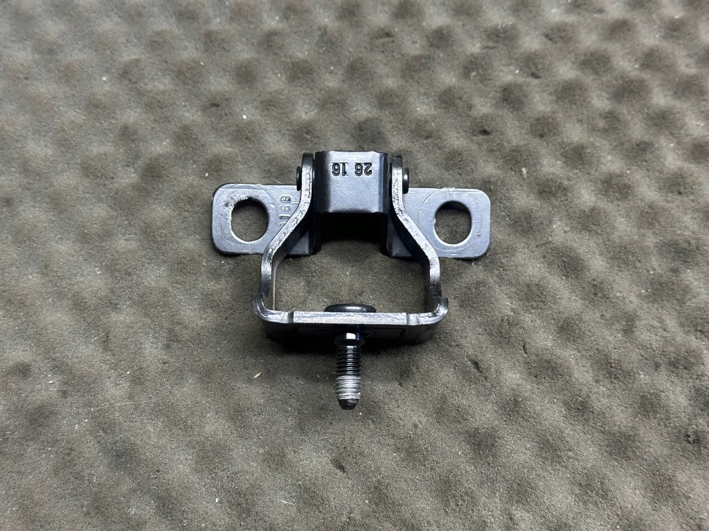 Купить 9813972480 петля крышки задний peugeot citroen