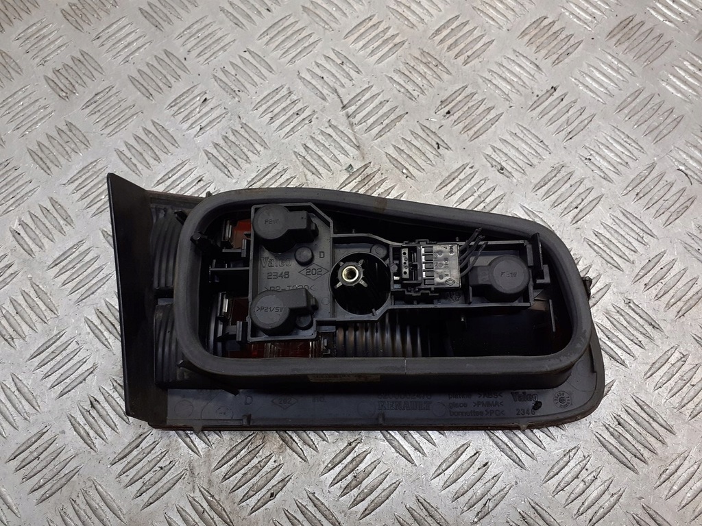 фото №2, Лампа правая задняя w крышка багажника renault laguna ii