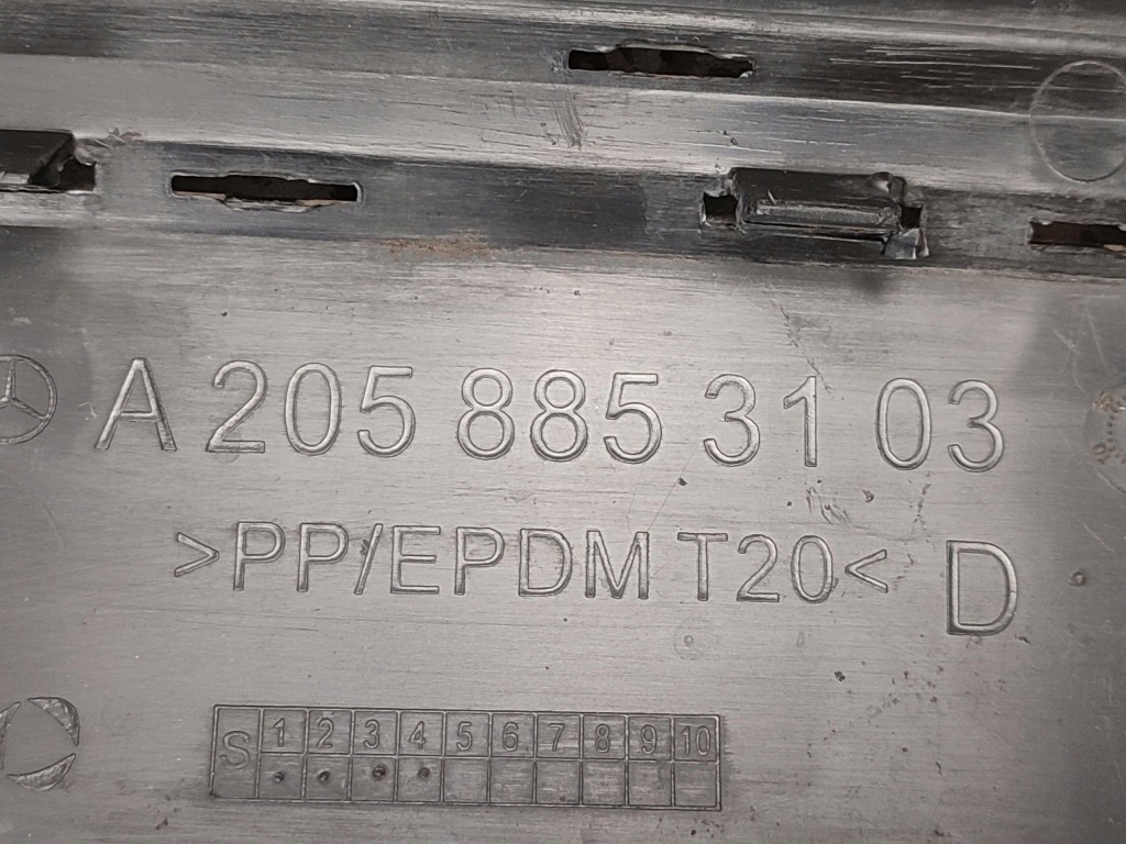 Спойлер задний диффузор накладка бампер mercedes c w205 2014–2021 Оригинал