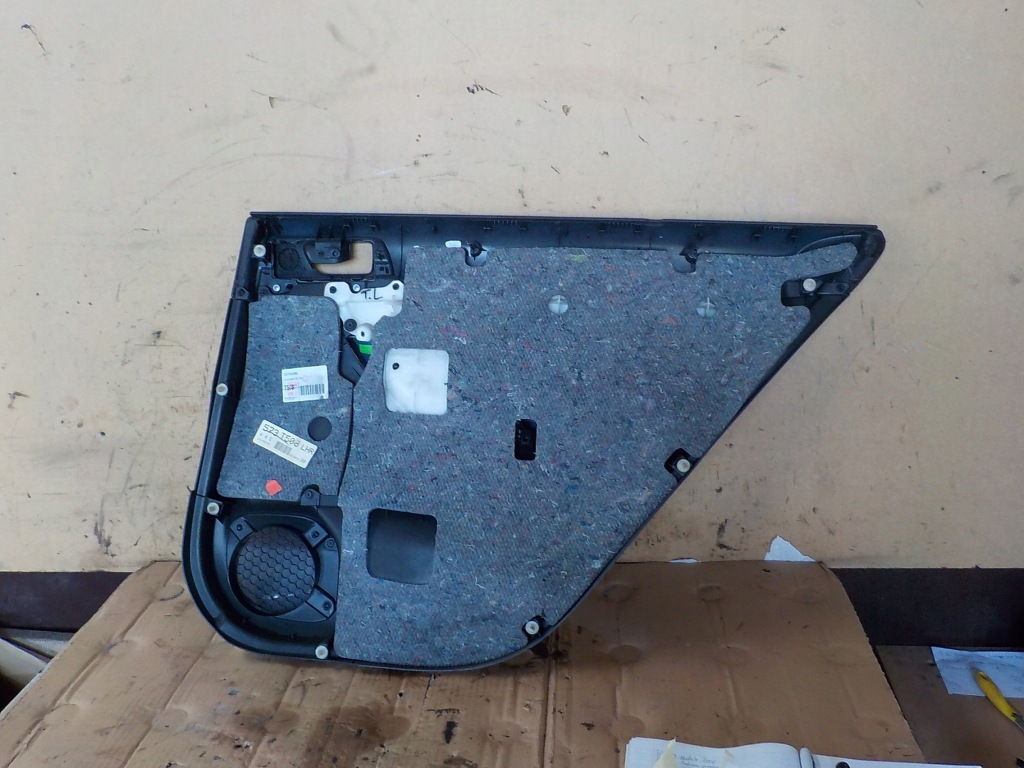 фото №5, Toyota avensis t25 обшивка двері лівий задня