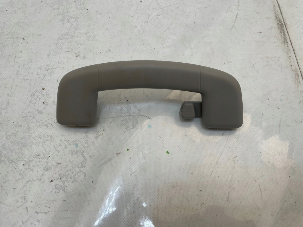 фото №1, Vw atlas 18-24 ручка потолок правая задняя 2g0857643 usa