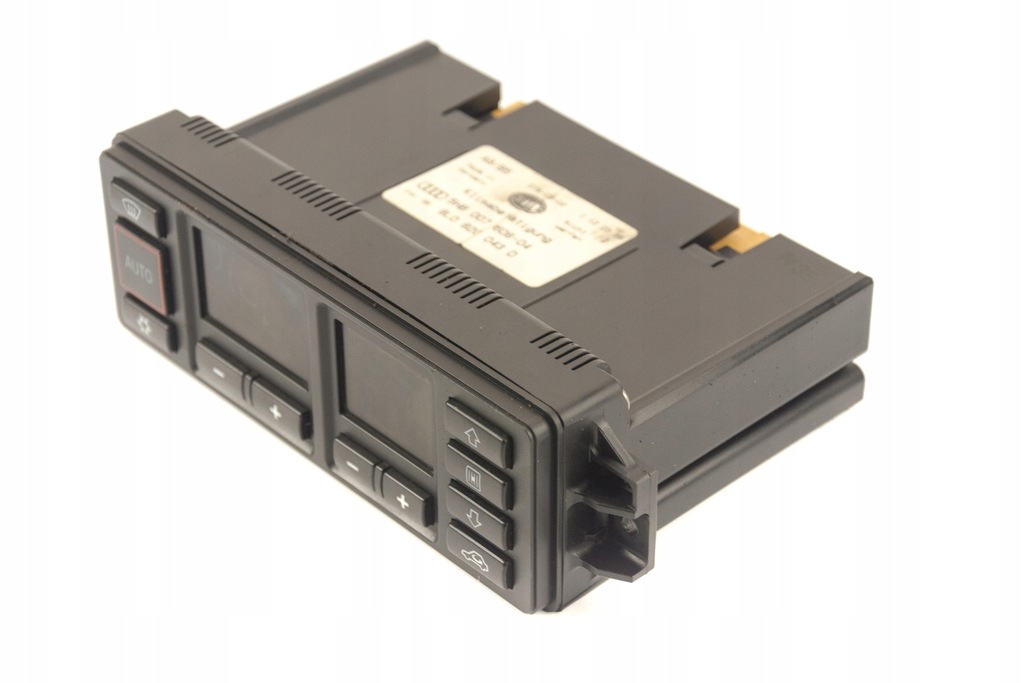 фото №6, Audi a3 8l панель обдув кондиционера 8l0820043d