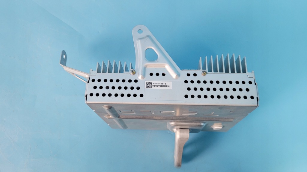 Tesla model 3 21r підсилювач аудіо 1079748-00-e Київ