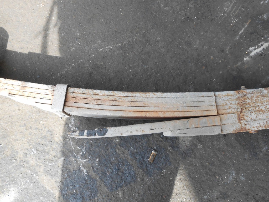 Iveco daily 3 3 ресора лівий 7 щітка Доставка