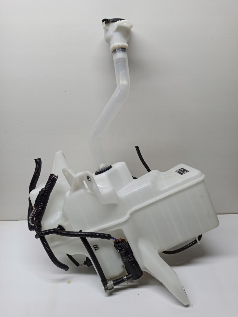 фото №1, Lexus ux бачок омивача 060851-670