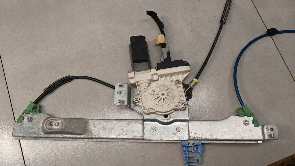 фото №10, Подъемник стекло левый перед citroen c2 1.4 b 3d