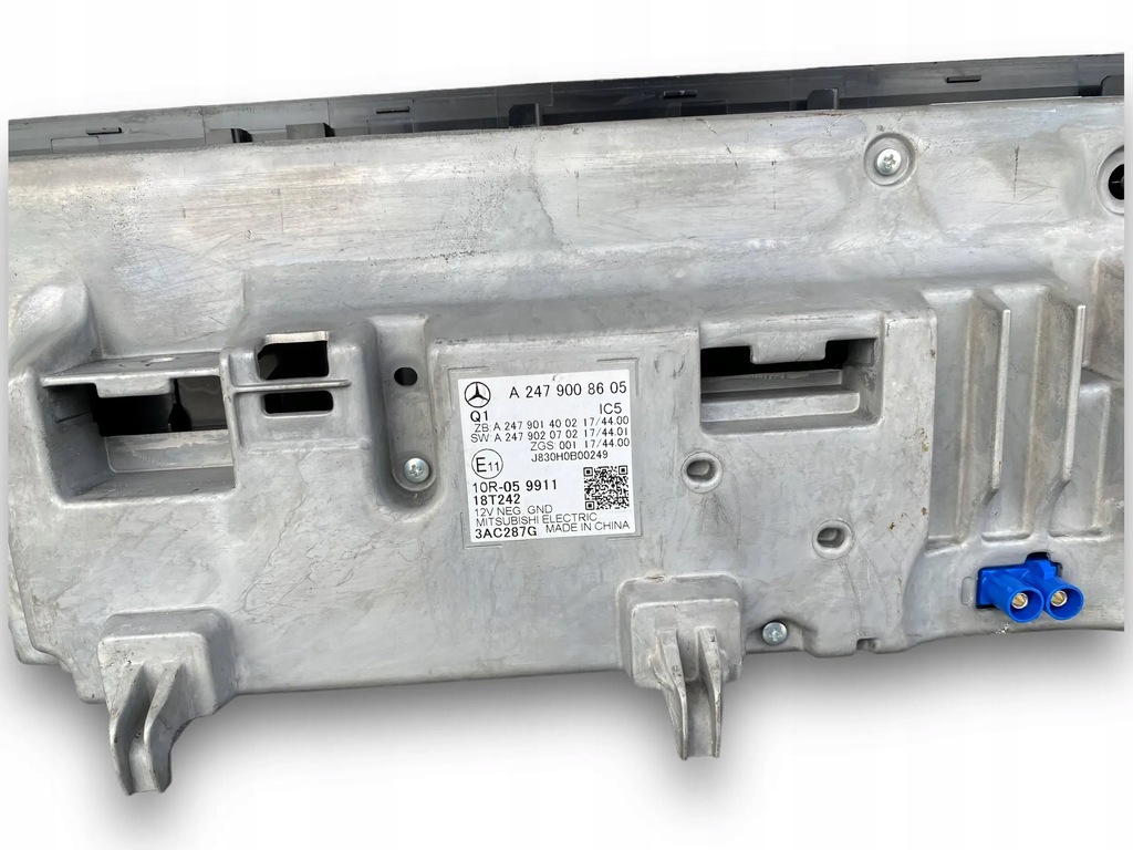 фото №7, Mercedes-benz a w177 2019 панелі керування, перемикачі