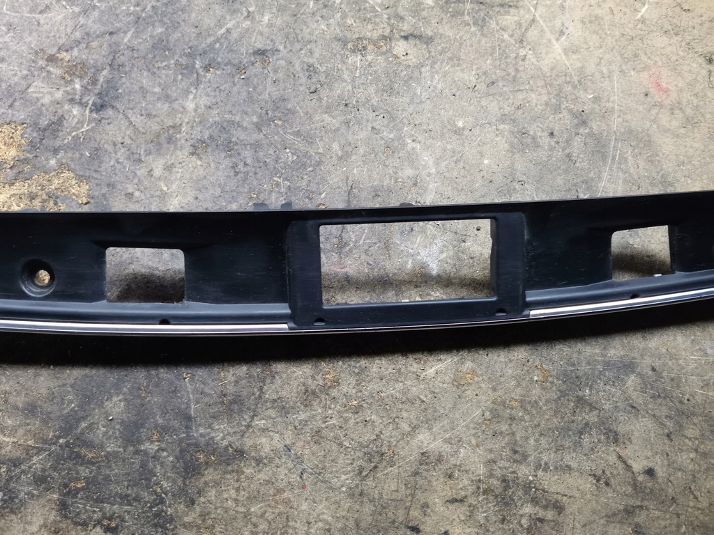 фото №9, Молдинг накладка крышки mercedes w204 kombi a2047401693