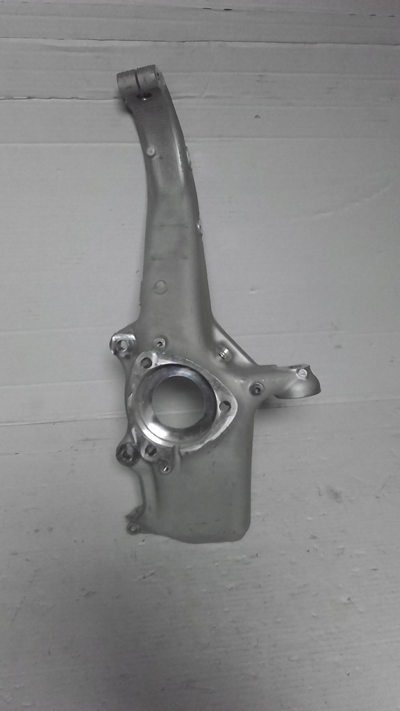 фото №1, Поворотний кулак права do tesli model 3 1044316-00-e