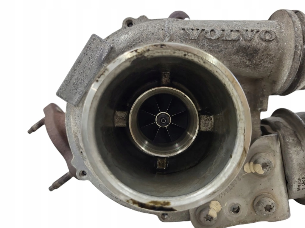 фото №7, Volvo v40 2016 турбина