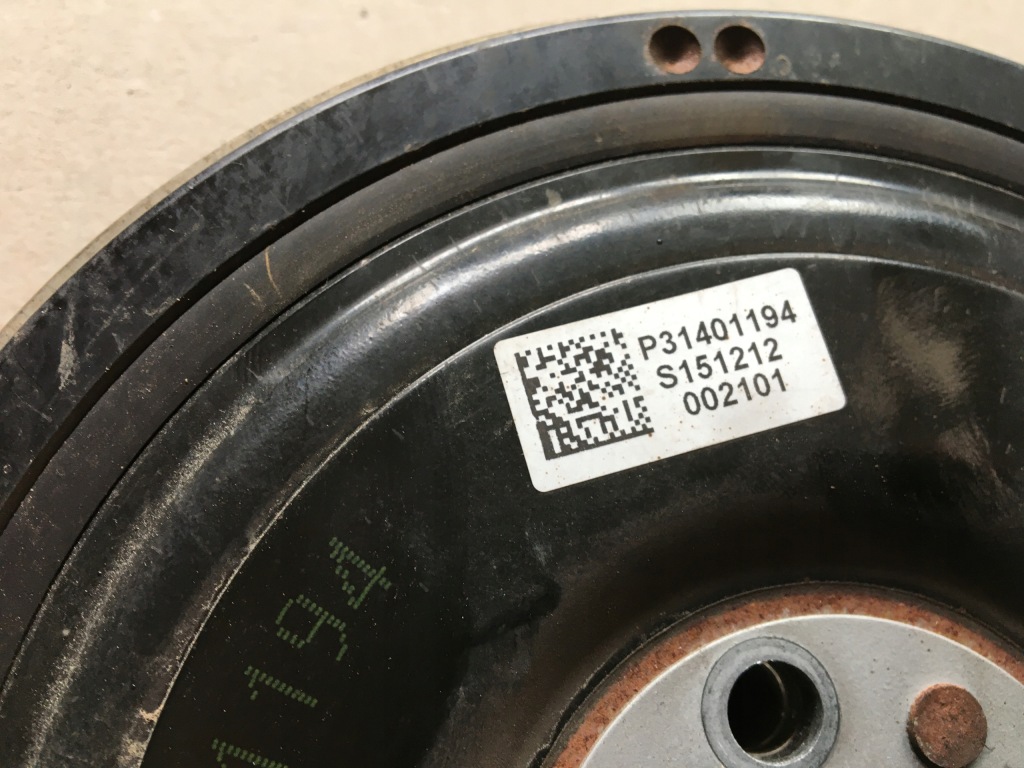 Шкив к volvo v40 2,0 14- Оригинал