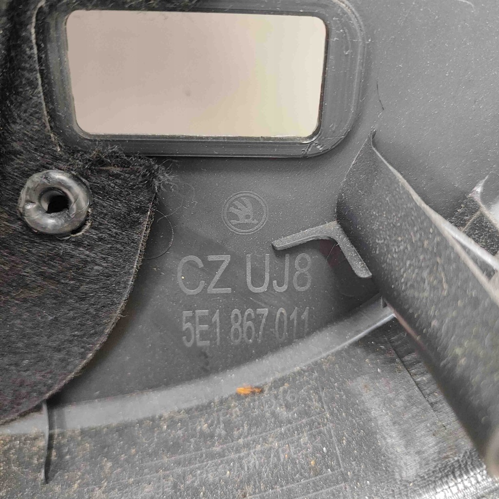 фото №7, Обшивка передніх лівих двері skoda octavia iii combi 5e5 5e1867011