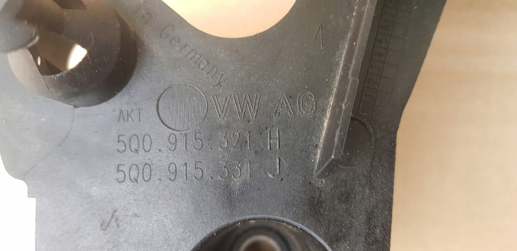 фото №5, Vw golf vii основание аккумулятор seat leon iii