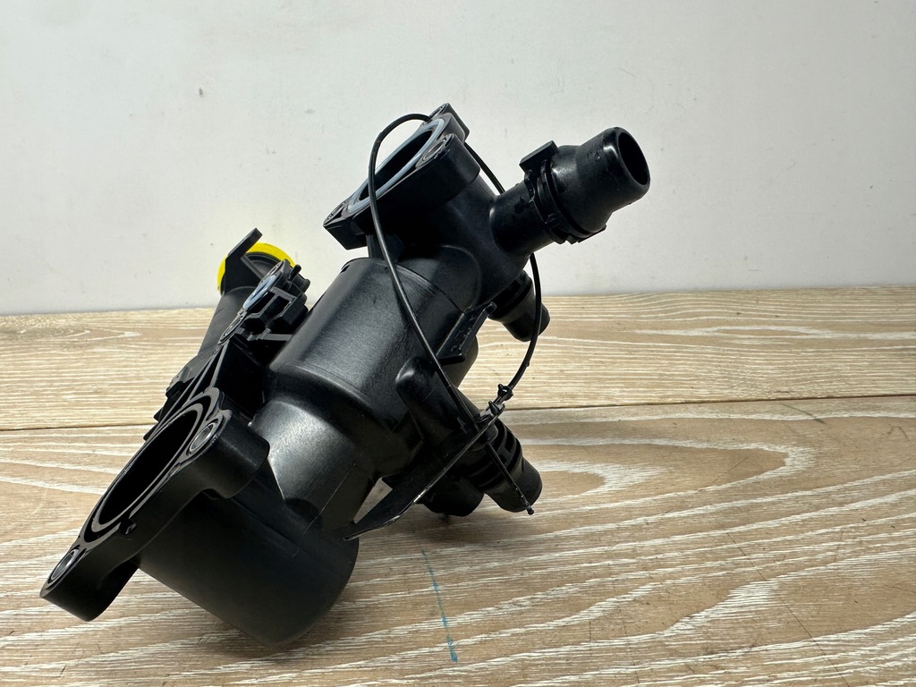 фото №5, Оригинальный термостат корпус bmw 3.0d x6 g06 g05 g07 g11 8596115