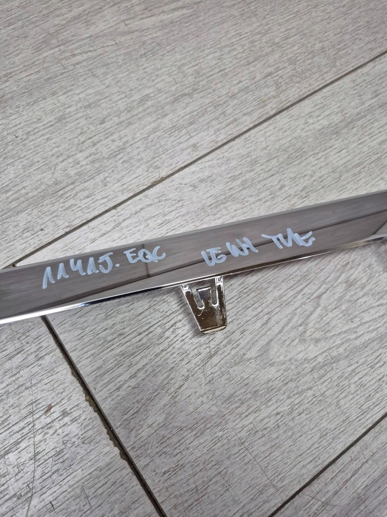 11415. mercedes eqc молдинг поріг лівий задній a2936980900 в Україні