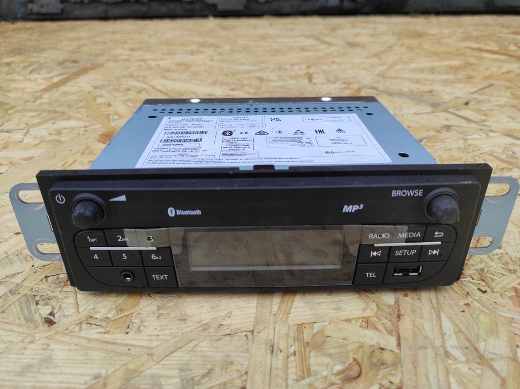 фото №1, Радиопроигрыватель renault express dacia dokker 280215396r