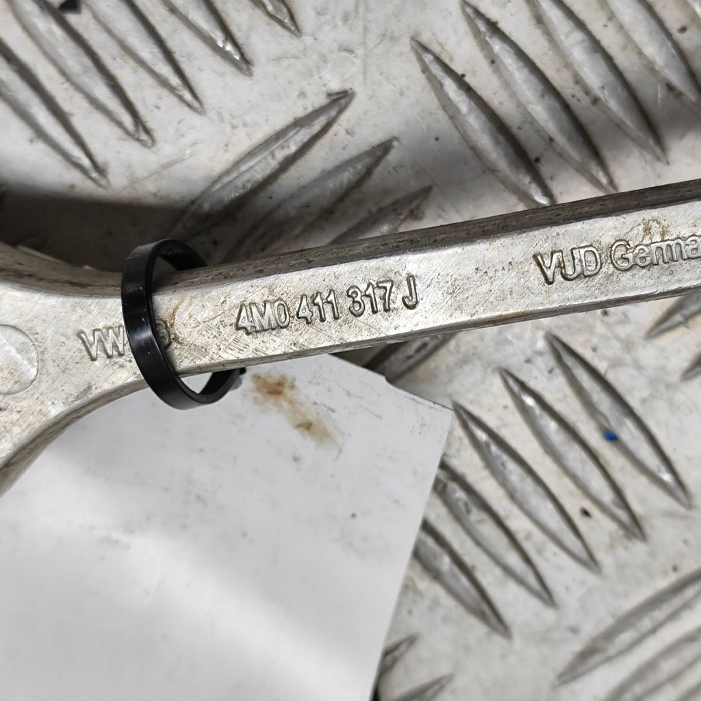 фото №6, Audi q8 2023 ліва сторона з'єднувач стабілізатора передній