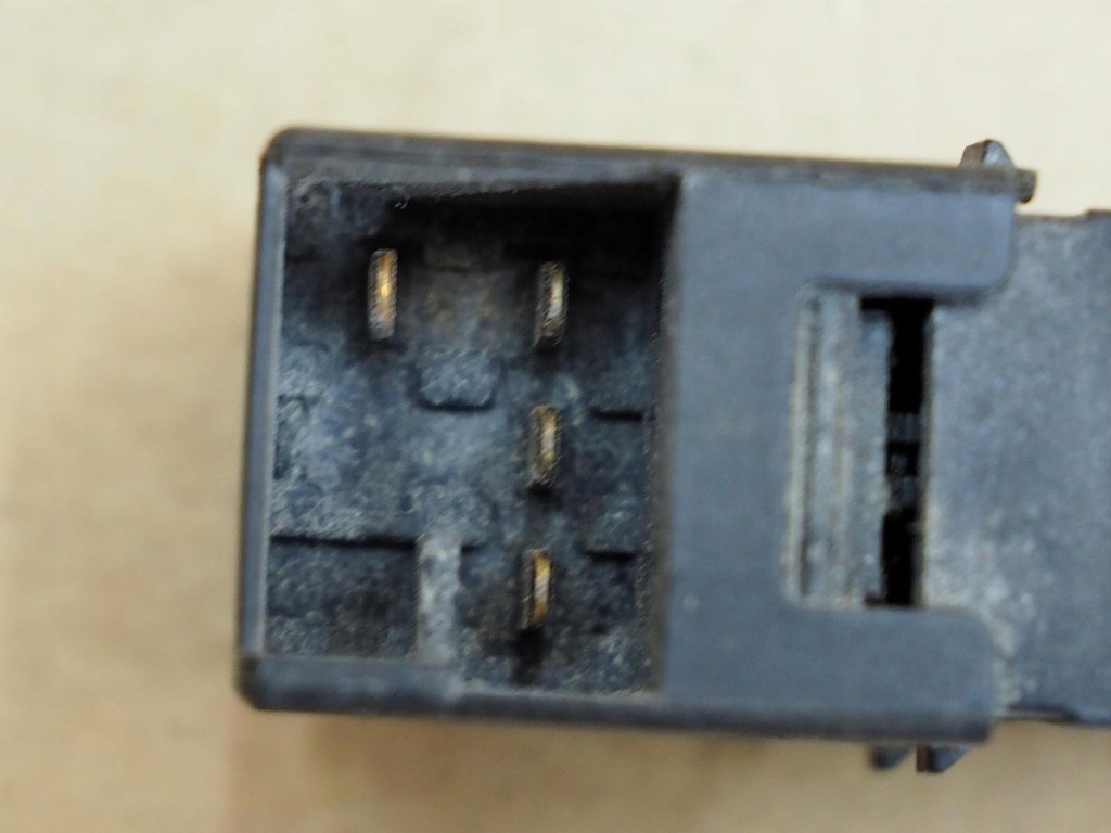 фото №10, Кнопка перемикач скло skoda fabia i 6y0959855