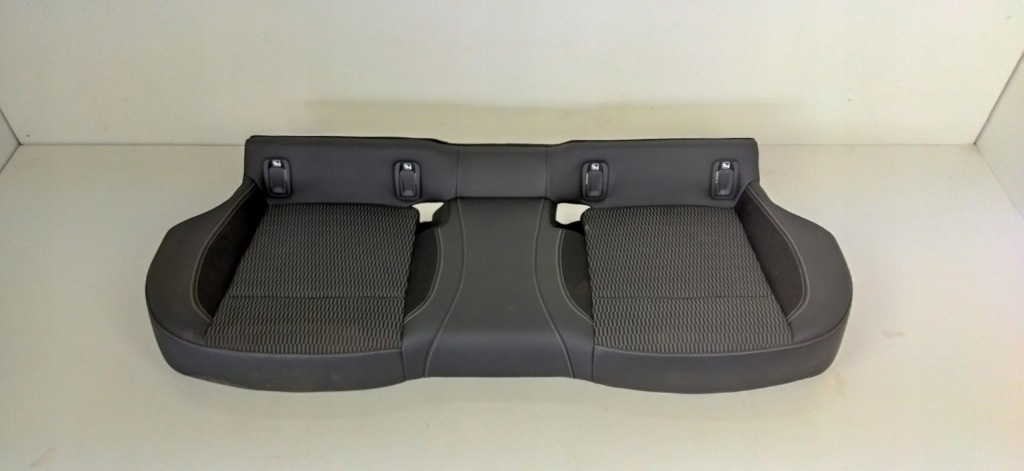 фото №1, Insignia b kombi заднє сидіння сидіння задня задні