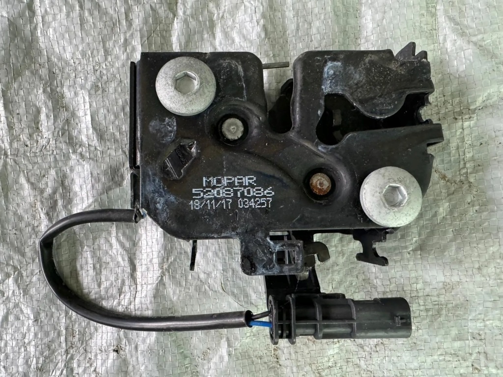 фото №1, Jeep renegade замок капот