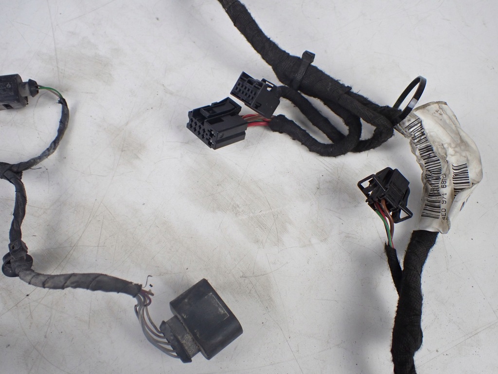 фото №5, Жгут монтажная дверь правый задняя audi a8 s8 d3 5.2 4e0971687ck