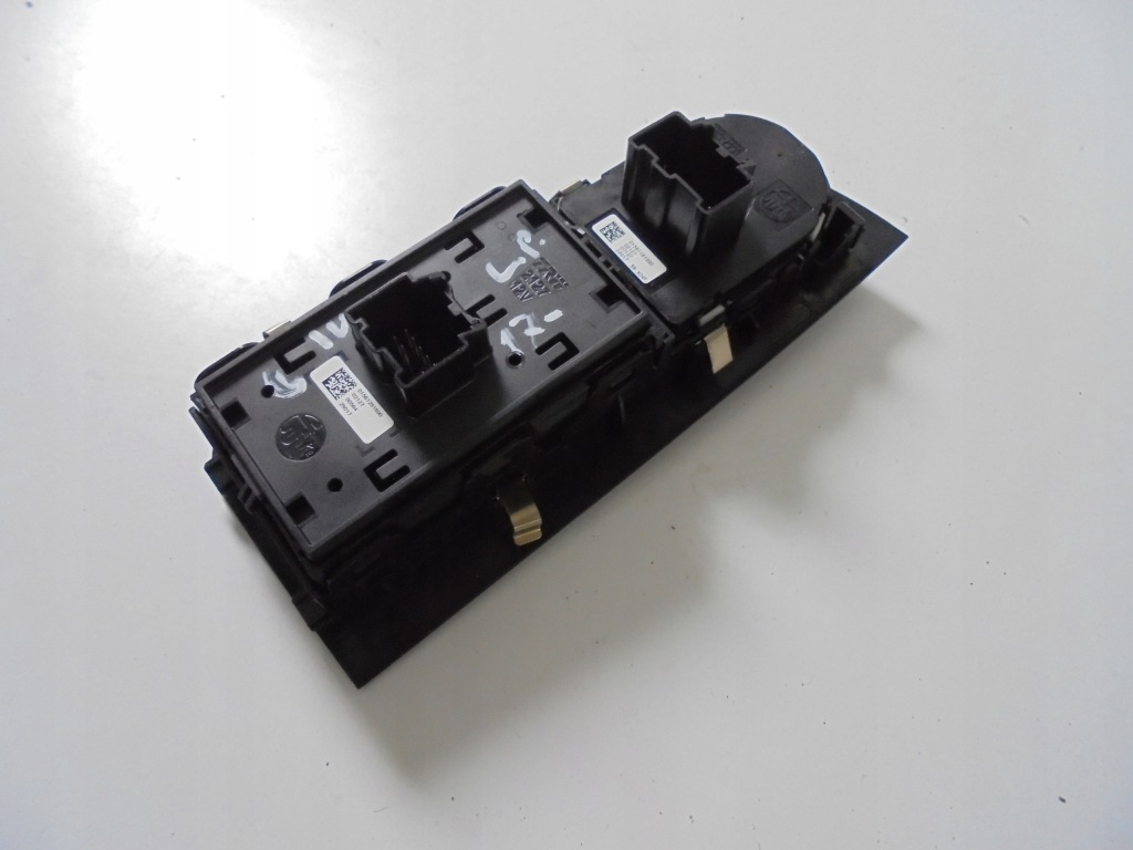 Панель вікон лівий перед alfa romeo giulia 2017- в Україні