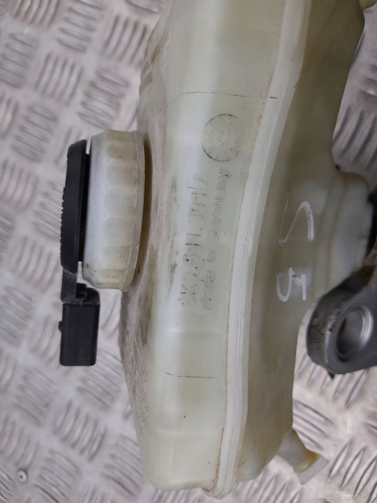 фото №6, Audi s5 facelift 8k061130a с передний главный цилиндр тормоза