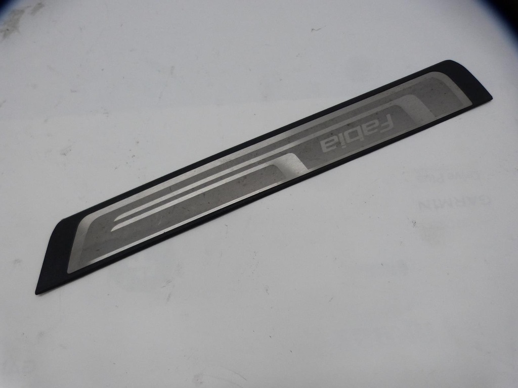 фото №1, Skoda fabia ii kombi накладка порог правый перед