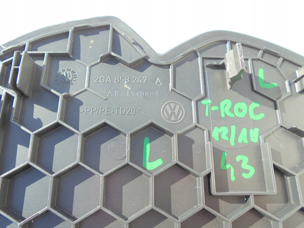 фото №5, Vw t-roc защита консоли левая панели 2ga858247 17-19