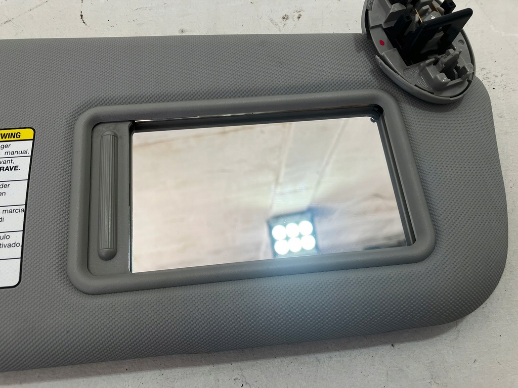 фото №7, Avensis t27 защита солнцезащитная серая правая