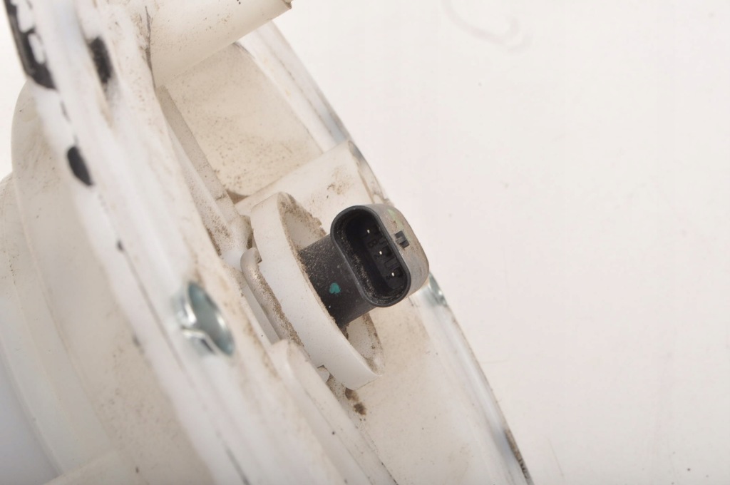 Mercedes w221 4.7 v8 насос пального a2214701890 в Україні