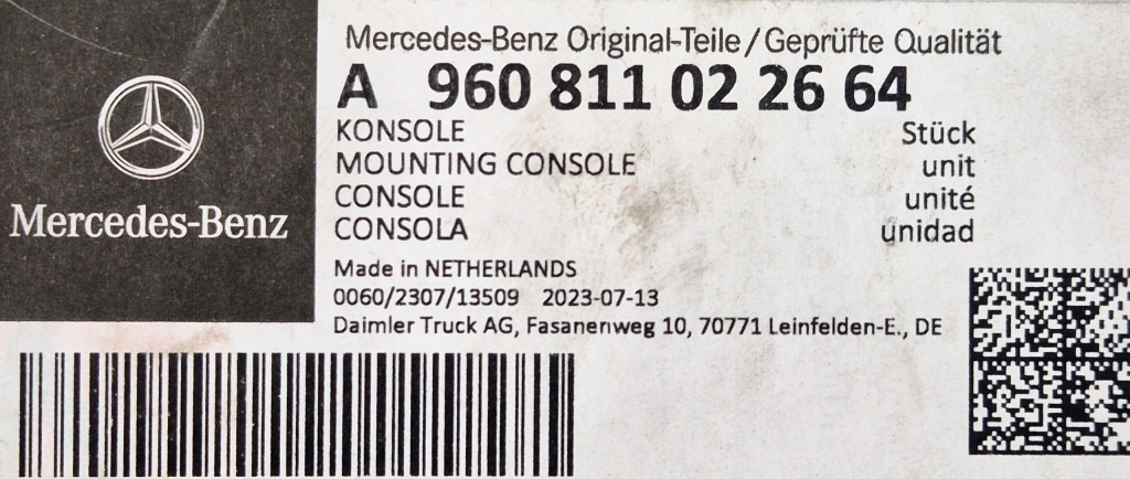 Mercedes actros mp4 панель  кронштейн крепёжный оригинальный номер a960811022664 с Разборки