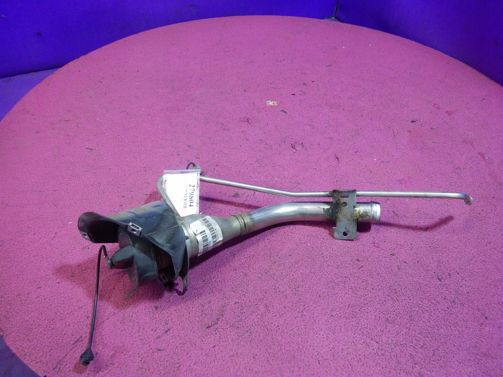 фото №2, Jeep cherokee iii kj 3,7 v6 заливная горловина топлива труба заливной