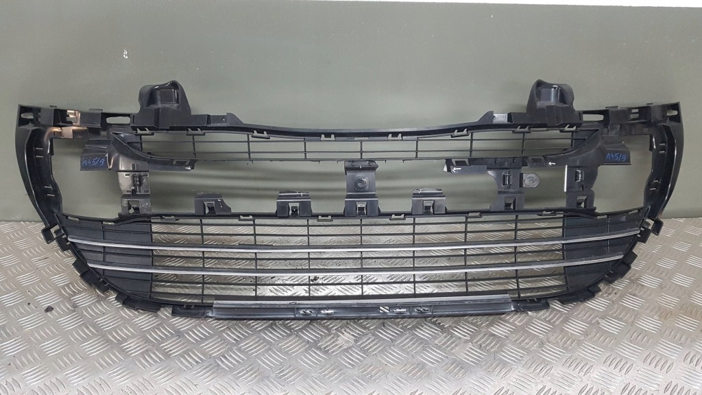 фото №1, Peugeot 308 t7 решётка средняя бампера решётка радиатора решётка радиатора