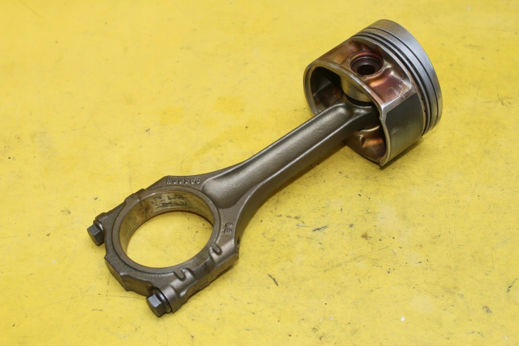 фото №1, Поршень шатун phaeton 3.2 fsi ayt 021e