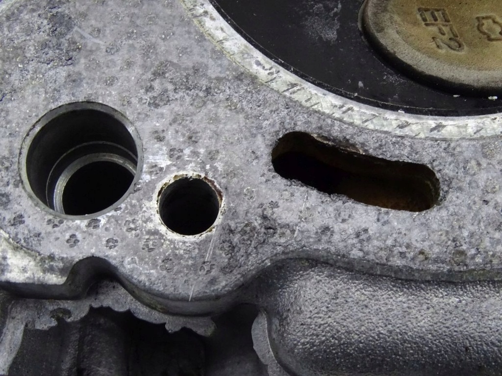 фото №12, Nissan skyline r33 2.0 12v rb20 93-99 головка комплектная вал клапаны